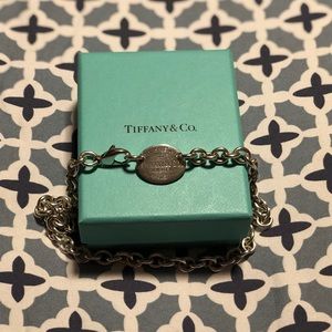 Tiffany & Co Return to Tiffany oval choker